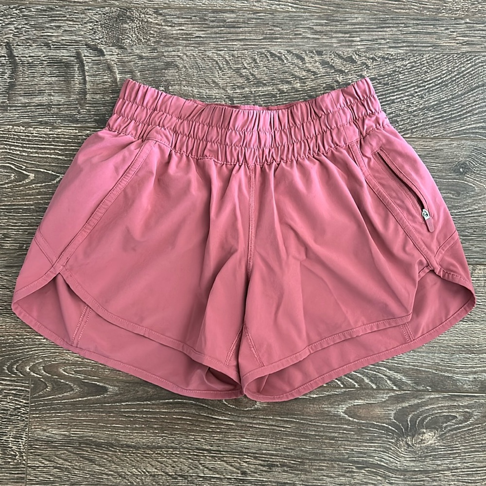 Lululemon | Tracker shorts 4” inseam | size 6